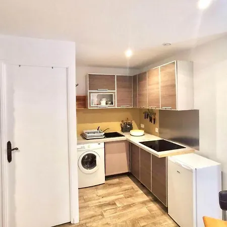 Appartement 2 pièces avec terrasse à Sainte-Maxime, proche centre et plages